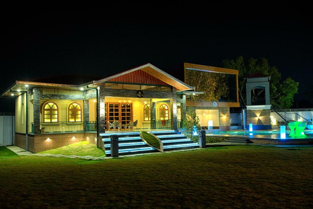Four Vedas Hotel & Resort Sziliguri Kültér fotó