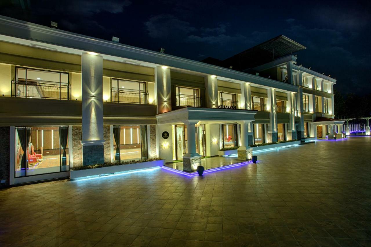 Four Vedas Hotel & Resort Sziliguri Kültér fotó