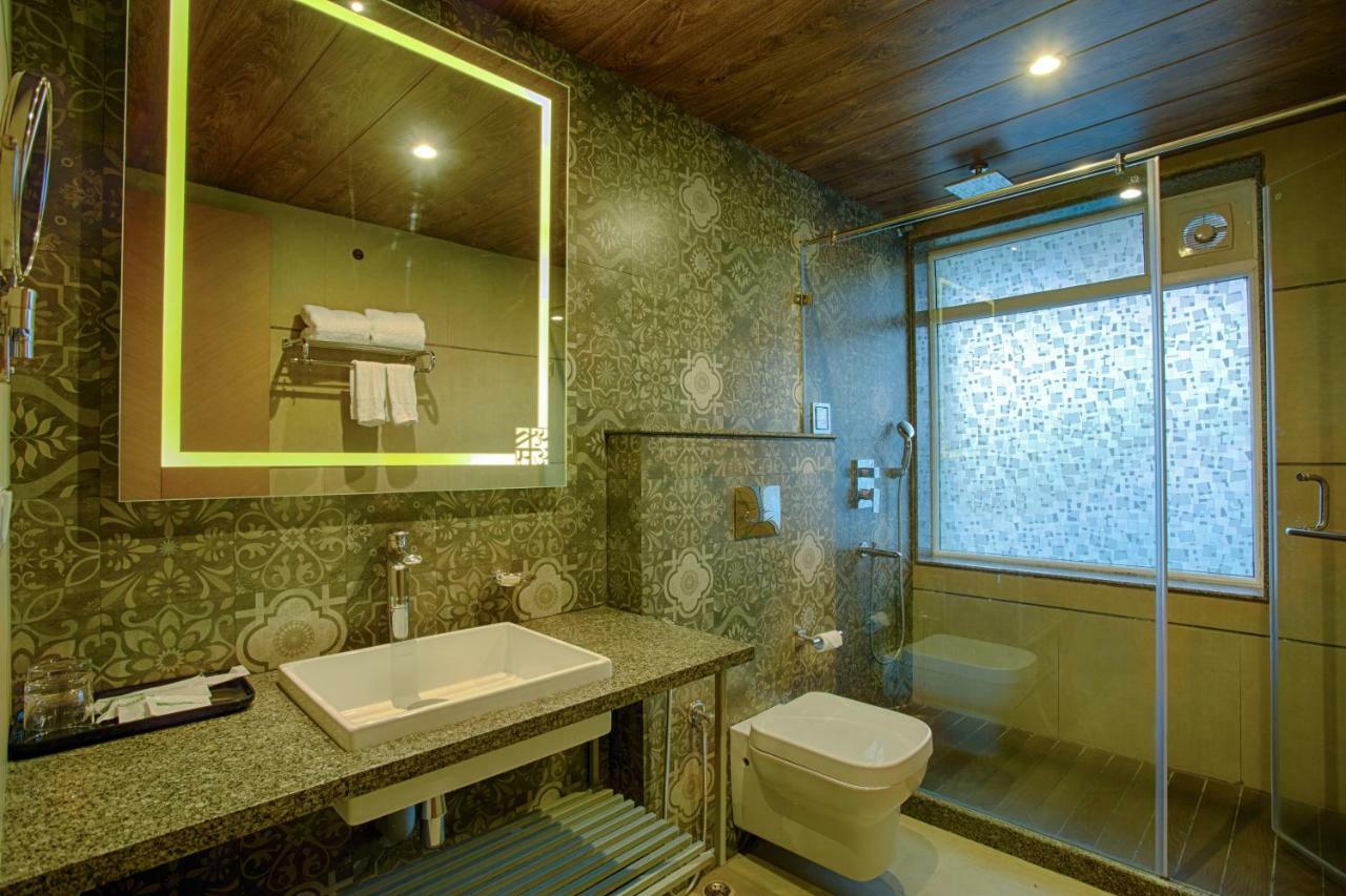 Four Vedas Hotel & Resort Sziliguri Kültér fotó